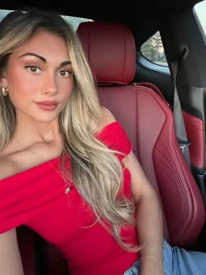 Jelenatdcx Height, Weight, Net Worth, Age, Wiki, Who, Instagram, Biography