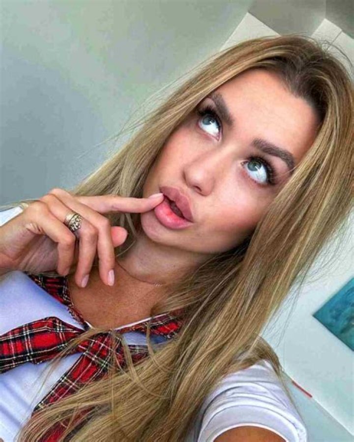 
Violet Witchel Height, Weight, Net Worth, Age, Birthday, Wikipedia, Who, Nationality, Biography 